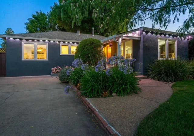 1st image of 1180 Fewtrell Dr, Campbell, CA 95008 | MLS# ML82050476