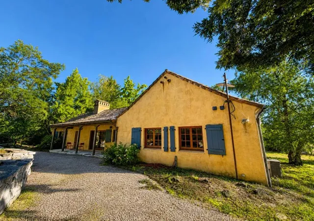 Photo 4 of Sale Pending at 18516 Skyline Blvd, Los Gatos, CA 95033 | MLS# ML82050479 | Listing updated on 2026-10-05