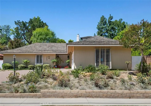 Homes for sale in Calabasas, CA | 3663 Eddingham, Calabasas, CA 91302 | MLS# SR26126670
