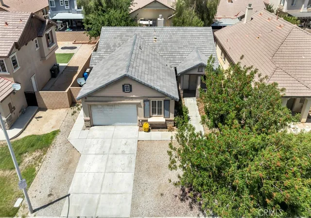 Photo 3 of Sale Pending at 3753 Saddleback Dr, Palmdale, CA 93550 | MLS# SR26126737 | Listing updated on 2026-09-30