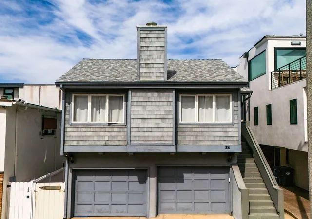 Homes for sale in Manhattan Beach, CA | 127 21St, Manhattan Beach, CA 90266 | MLS# SB26121068