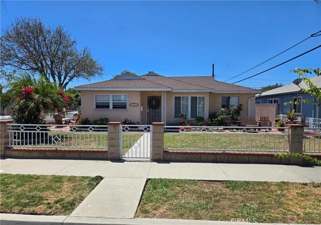 Homes for sale in Bellflower, CA | 9158 Olive, Bellflower, CA 90706 | MLS# DW26126764
