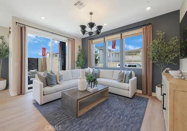 5th image of 2164 Aneto Wy, Santa Paula, CA 93060 | MLS# OC26126778