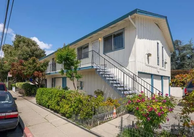 1st image of 479 E O'keefe St, East Palo Alto, CA 94303 | MLS# ML82048919