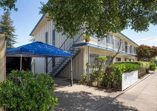 3rd image of 479 E O'Keefe St, East Palo Alto, CA 94303 | MLS# ML82048919