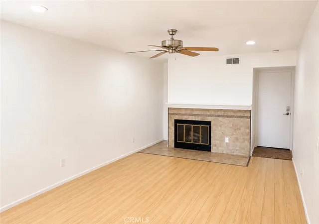 2nd image of 1849 E Avenue J4, Lancaster, CA 93535 | MLS# SR26125992