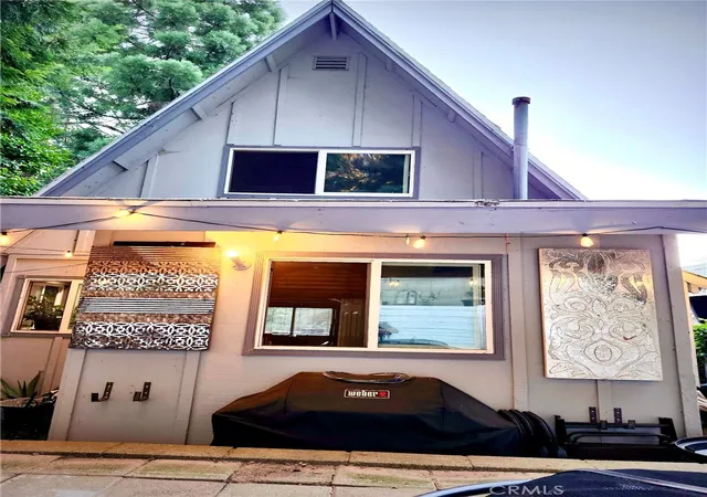 Photo 2 of Single family home for sale at 445 Redwood Dr, Crestline, CA 92325 | MLS# DW26125315 | Listing updated on 2026-10-04