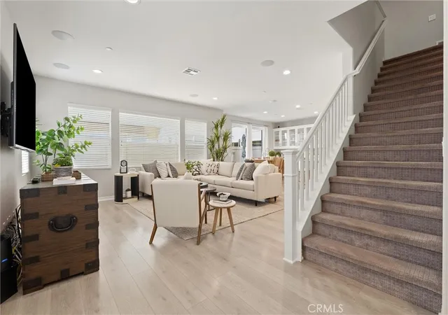 4th image of 250 W Ridgewood, Long Beach, CA 90805 | MLS# PW26115480