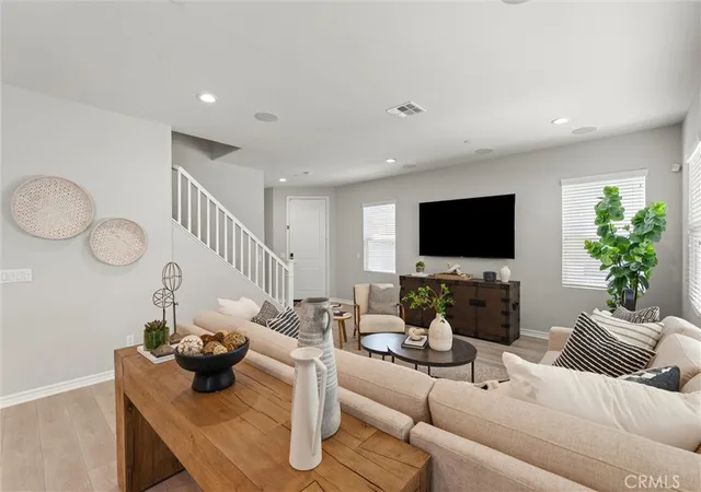 5th image of 250 W Ridgewood, Long Beach, CA 90805 | MLS# PW26115480
