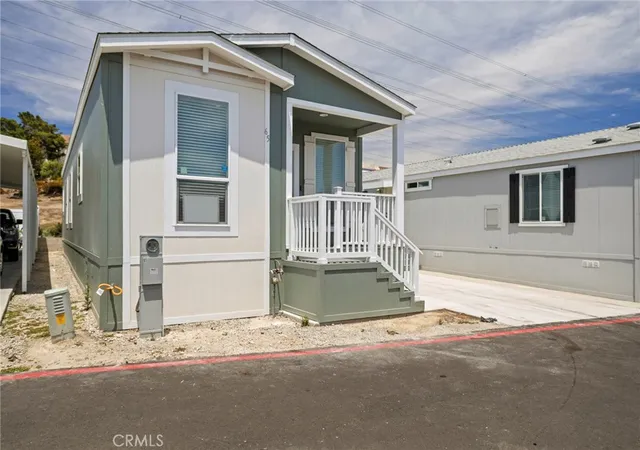 Photo 3 of Manufactured home for sale at 3030 Oceanside Blvd #65, Oceanside, CA 92054 | MLS# CV26126949 | Listing updated on 2026-09-27