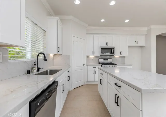 Photo 3 of Single family home for sale at 29825 Bay View, Menifee, CA 92584 | MLS# SW26124019 | Listing updated on 2026-10-05