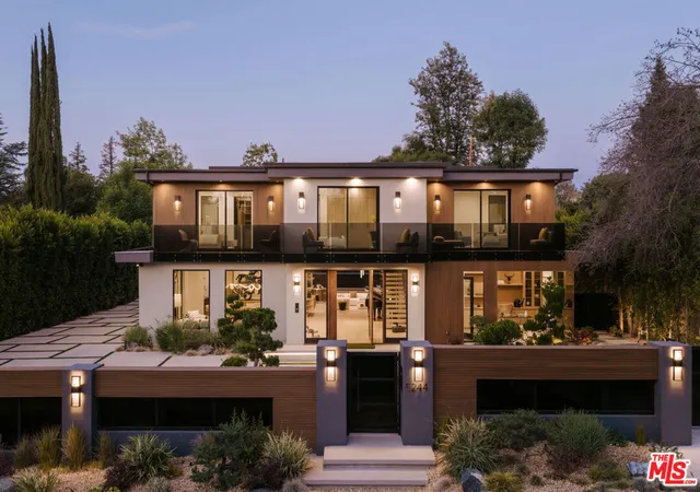 1st image of 5244 Tampa Ave, Tarzana, CA 91356 | MLS# 26845189