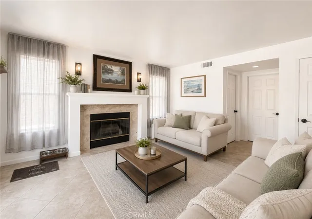 Photo 4 of Single family home for sale at 37635 Park Forest Ct, Palmdale, CA 93552 | MLS# SR26123235 | Listing updated on 2026-10-02
