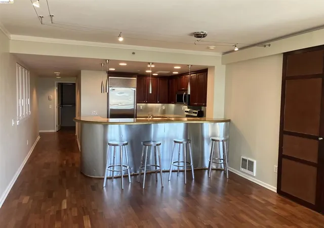 Photo 4 of Condo for sale at 403 Main St #801N, San Francisco, CA 94105 | MLS# 41137863 | Listing updated on 2026-10-08