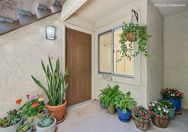 Homes for sale in Chatsworth, CA | 10237 De Soto #A, Chatsworth, CA 91311 | MLS# SR26127018