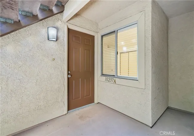 Homes for sale in Chatsworth, CA | 10237 De Soto #A, Chatsworth, CA 91311 | MLS# SR26127018