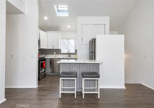Listing Photo 4 - Condo for sale in building located at 313 E Hyde Park, Inglewood, CA 90302 - Unit #5