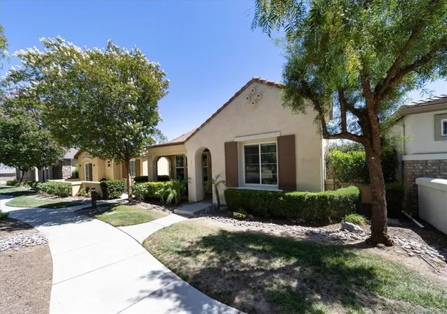 Photo 2 of Single family home for sale at 8010 Bay Hl, Hemet, CA 92545 | MLS# SW26124458 | Listing updated on 2026-10-07