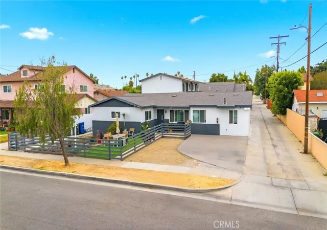 Photo 2 of Multi family home for sale at 6221 Corona, Bell Gardens, CA 90201 | MLS# DW26127087 | Listing updated on 2026-09-29