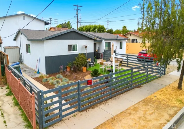 Photo 3 of House for sale at 6221 Corona, Bell Gardens, CA 90201 | MLS# DW26127087 | Listing updated on 2026-09-29
