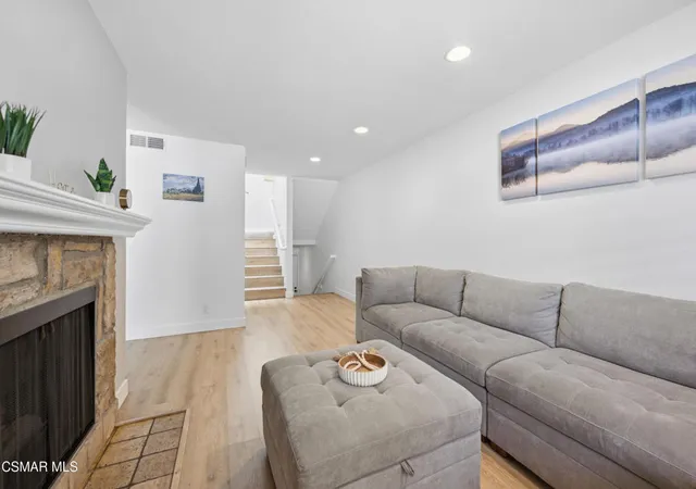 Photo 3 of Sale Pending at 29633 Strawberry Hl Dr, Agoura Hills, CA 91301 | MLS# 226002712 | Listing updated on 2026-08-04