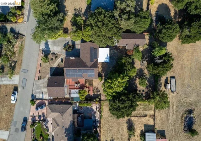 2nd image of 2721 Hidden Ln, Fairview, CA 94541 | MLS# 41137877