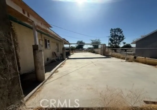 4th image of 36827 Hillview Rd, Hinkley, CA 92347 | MLS# IG26127155