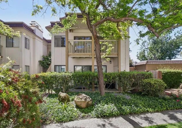 Homes for sale in Redwood City, CA | 1322 Woodside Rd, Redwood City, CA 94061 | MLS# ML82050538