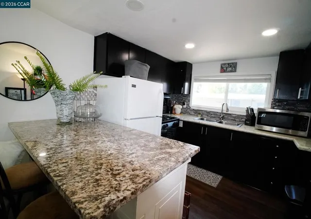 4th image of 3875 Castro Valley Blvd, Castro Valley, CA 94546 | MLS# 41137897