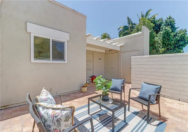3rd image of 2006 Via Mariposa #B, Laguna Woods, CA 92637 | MLS# OC26127206
