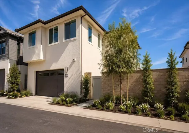 Listing Photo 4 - Condo for sale in building located at 144 Scoville, Irvine, CA 92618