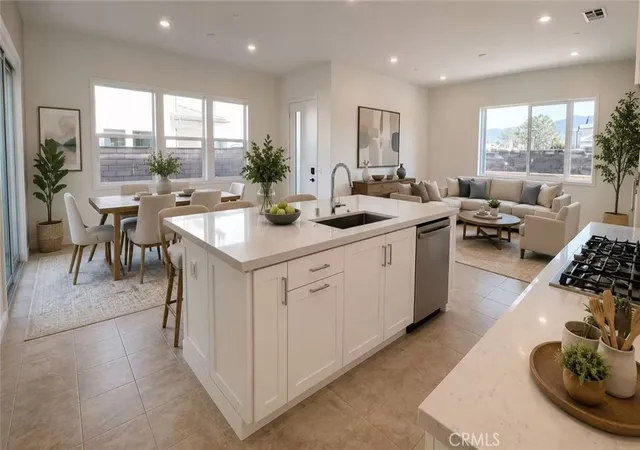 Listing Photo 5 - Condo for sale in building located at 144 Scoville, Irvine, CA 92618
