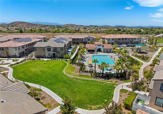 Listing Photo 2 - Condo for sale in building located at 34495 Agave, Winchester, CA 92596 - Unit #1105