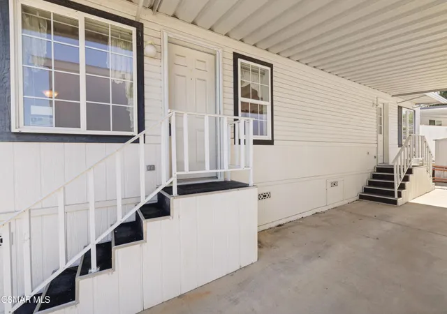 Photo 3 of Manufactured home for sale at 246 Dinsmore Dr #40, Thousand Oaks, CA 91362 | MLS# 226002720 | Listing updated on 2026-09-09