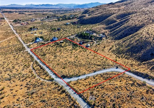 5th image of 8255 Kiowa Rd, Apple Valley, CA 92308 | MLS# HD26127308