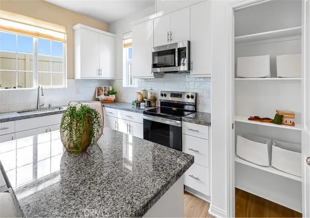 Homes for sale in Rialto, CA | 1725 Phantom Ln, Rialto, CA 92376 | MLS# SW26127332