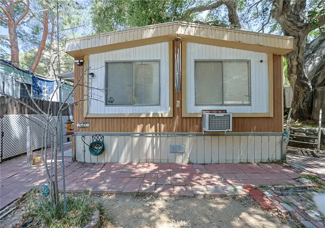 Photo 2 of Manufactured home for sale at 24210 E East Frk Rd #38, Azusa, CA 91702 | MLS# WS26127348 | Listing updated on 2026-09-26