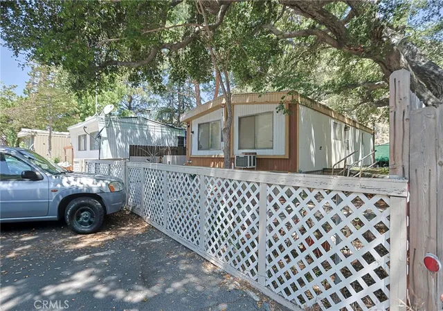 Photo 3 of Manufactured home for sale at 24210 E East Frk Rd #38, Azusa, CA 91702 | MLS# WS26127348 | Listing updated on 2026-09-26
