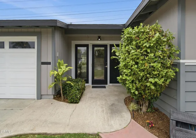 3rd image of 1948 Stevely Ave, Long Beach, CA 90815 | MLS# V1-36942