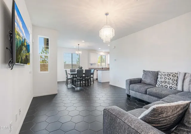 Homes for sale in Santa Paula, CA | 344 Campbell Ct, Santa Paula, CA 93060 | MLS# V1-36945