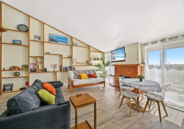 3rd image of 1855 Diamond St #5-327, San Diego, CA 92109 | MLS# 260014041SD