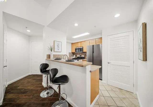 Homes for sale in Oakland, CA | 280 Caldecott, Oakland, CA 94618