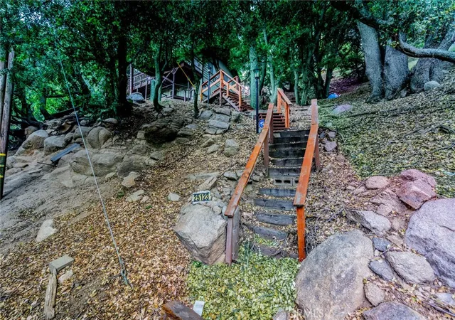 Photo 3 of Single family home for sale at 25123 Valle Dr, Crestline, CA 92325 | MLS# IV26127411 | Listing updated on 2026-10-02