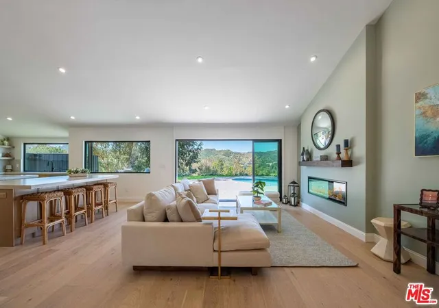 Homes for sale in Calabasas, CA | 4267 Towhee Dr, Calabasas, CA 91302 | MLS# 26846121