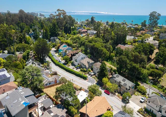Homes for sale in Aptos, CA | 517 Sumner Ave, Aptos, CA 95003 | MLS# ML82050402