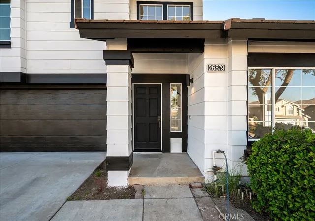 Homes for sale in Corona, CA | 26879 Eagle Run St, Corona, CA 92883 | MLS# DW26127437