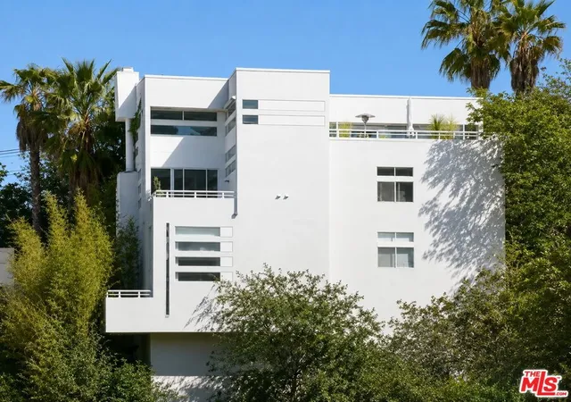 1st image of 3811 Glenridge Dr, Sherman Oaks, CA 91423 | MLS# 26838057