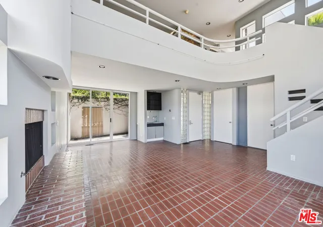 4th image of 3811 Glenridge Dr, Sherman Oaks, CA 91423 | MLS# 26838057