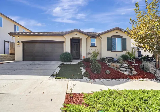 1st image of 2051 Rosewood Dr, Hollister, CA 95023 | MLS# ML82050593