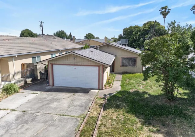 Homes for sale in Sacramento, CA | 7952 39th Ave, Sacramento, CA 95824 | MLS# ML82050605